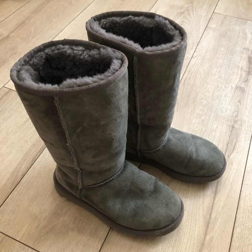 Size 5 UGG Gray Classic Tall Boots